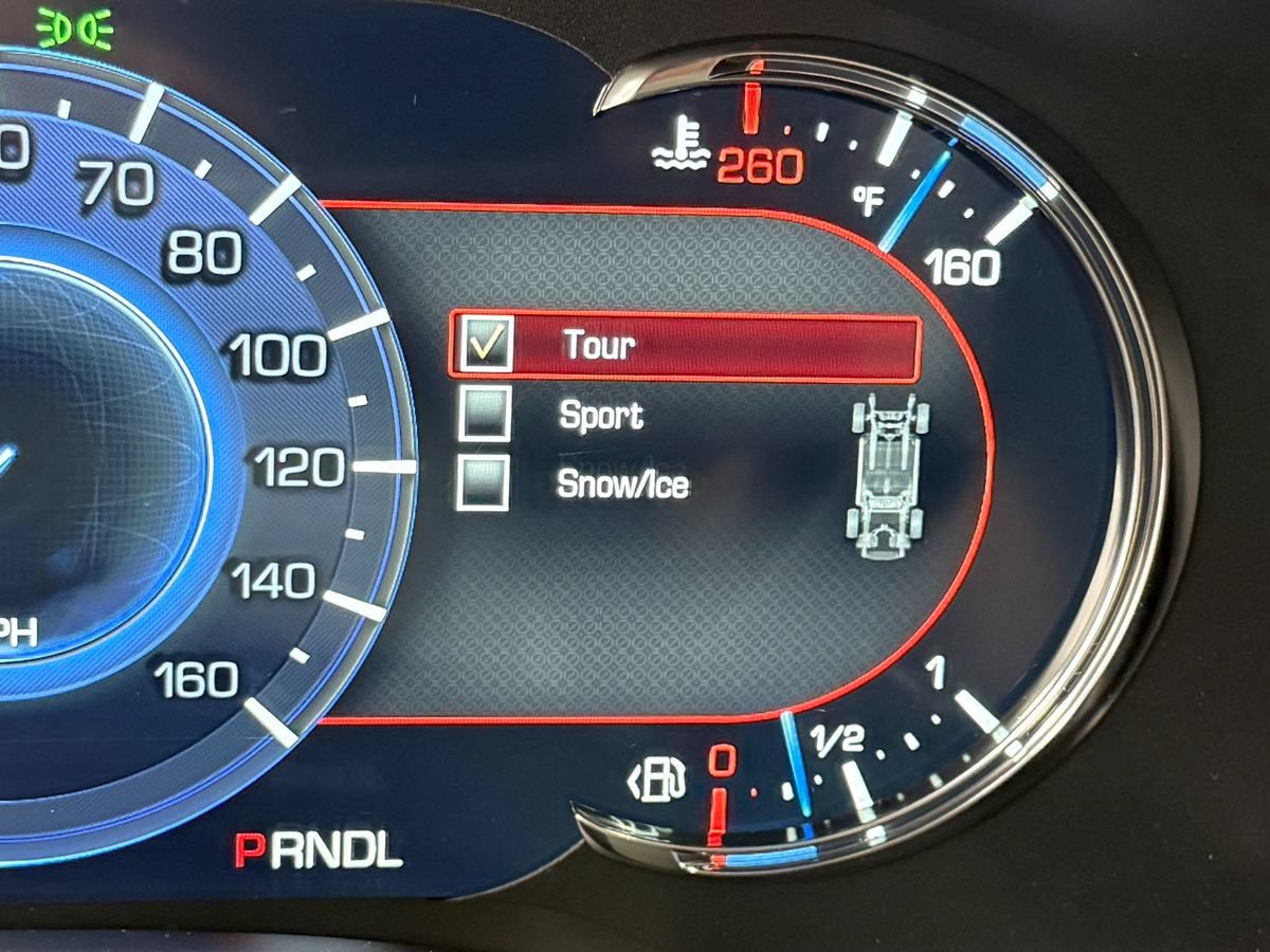 Used 2020 Cadillac Escalade ESV 4WD w/ LPO, Radiant Package image 21