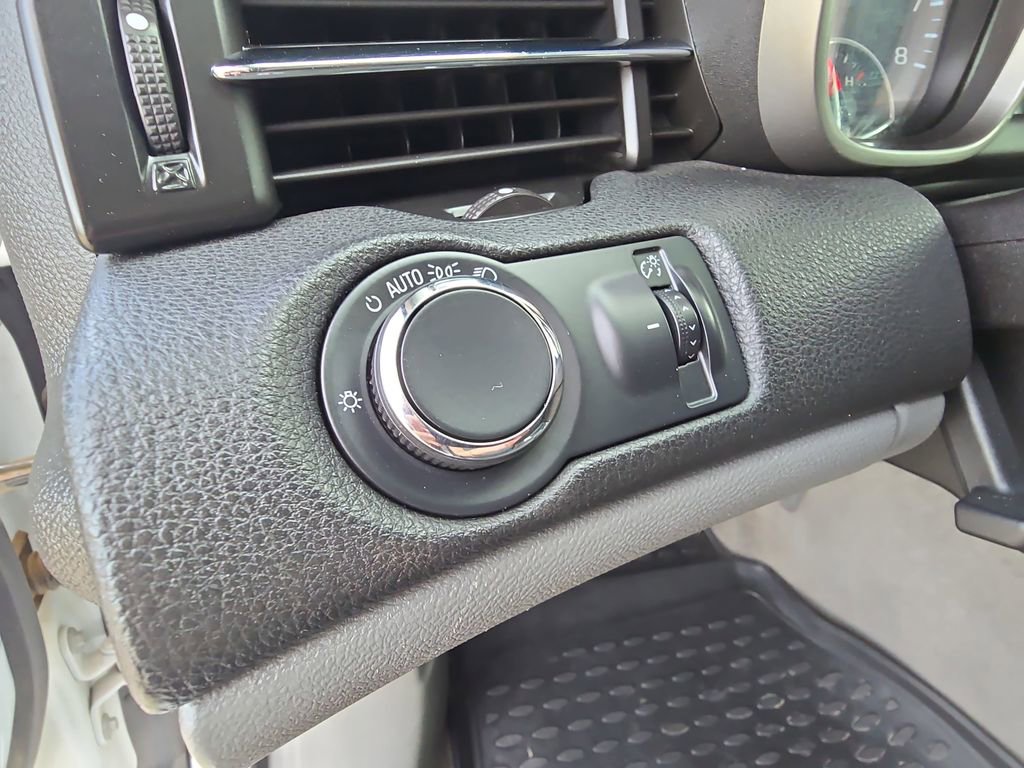 Used 2015 Chevrolet Malibu LS FWD image 26