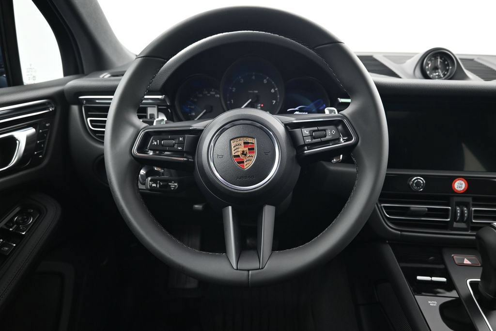 New 2026 Porsche Macan AWD/4WD image 13