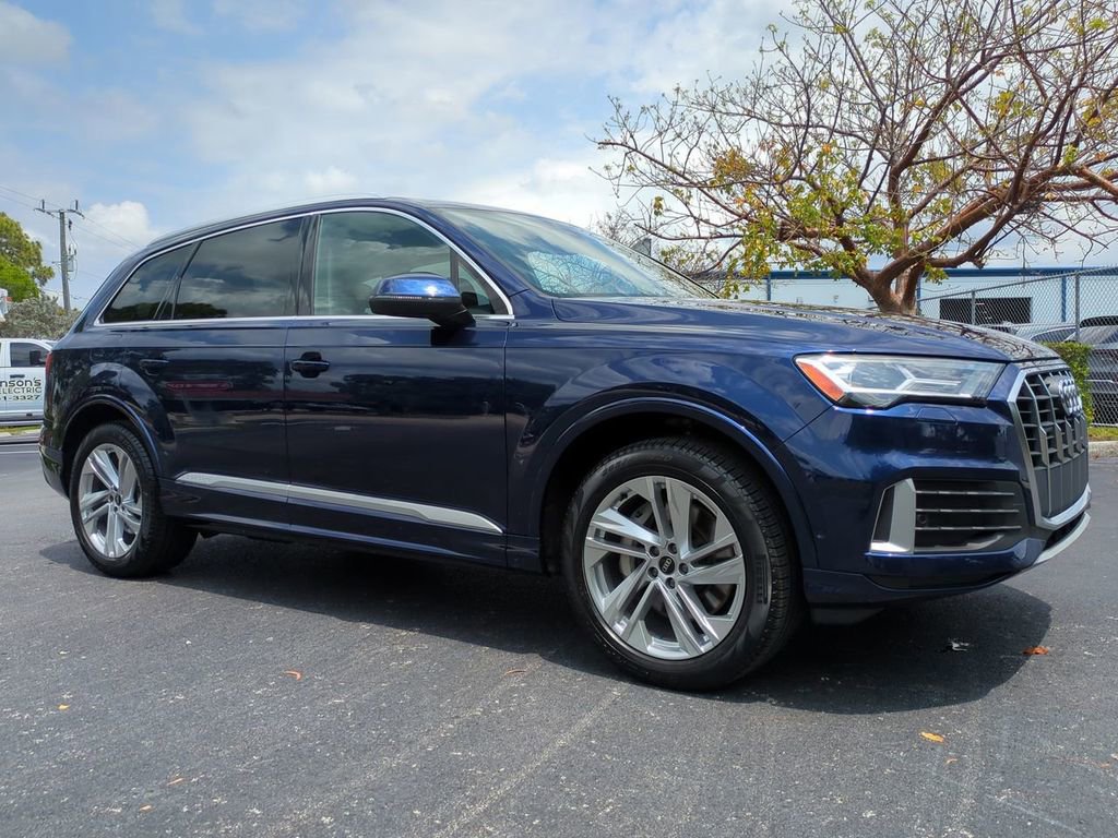 Used 2021 Audi Q7 2.0T Premium w/ Convenience Package AWD/4WD image 2