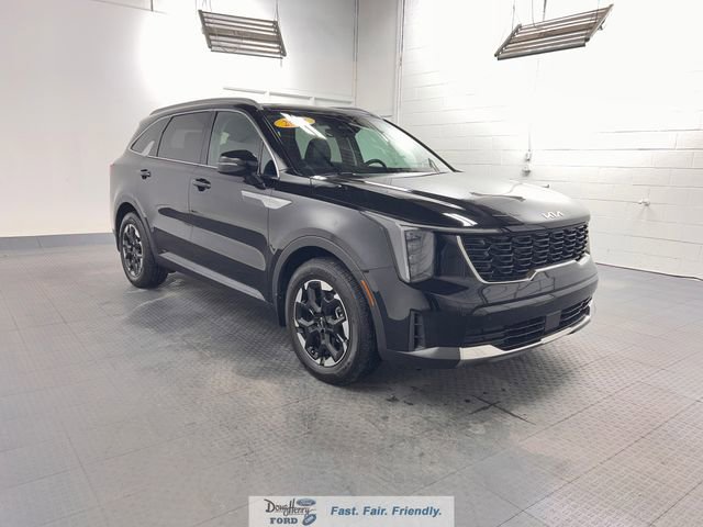 Used 2024 Kia Sorento S w/ Panoramic Sunroof Package FWD image 3
