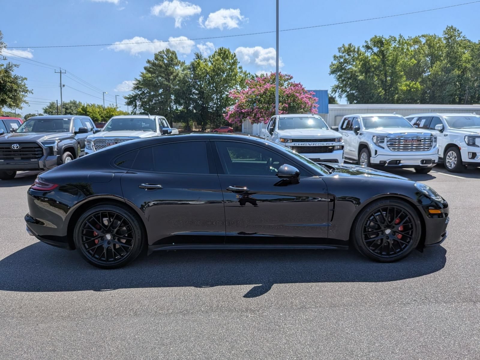 Used 2020 Porsche Panamera RWD image 2