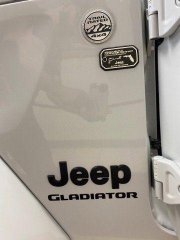 Used 2021 Jeep Gladiator Sport image 11