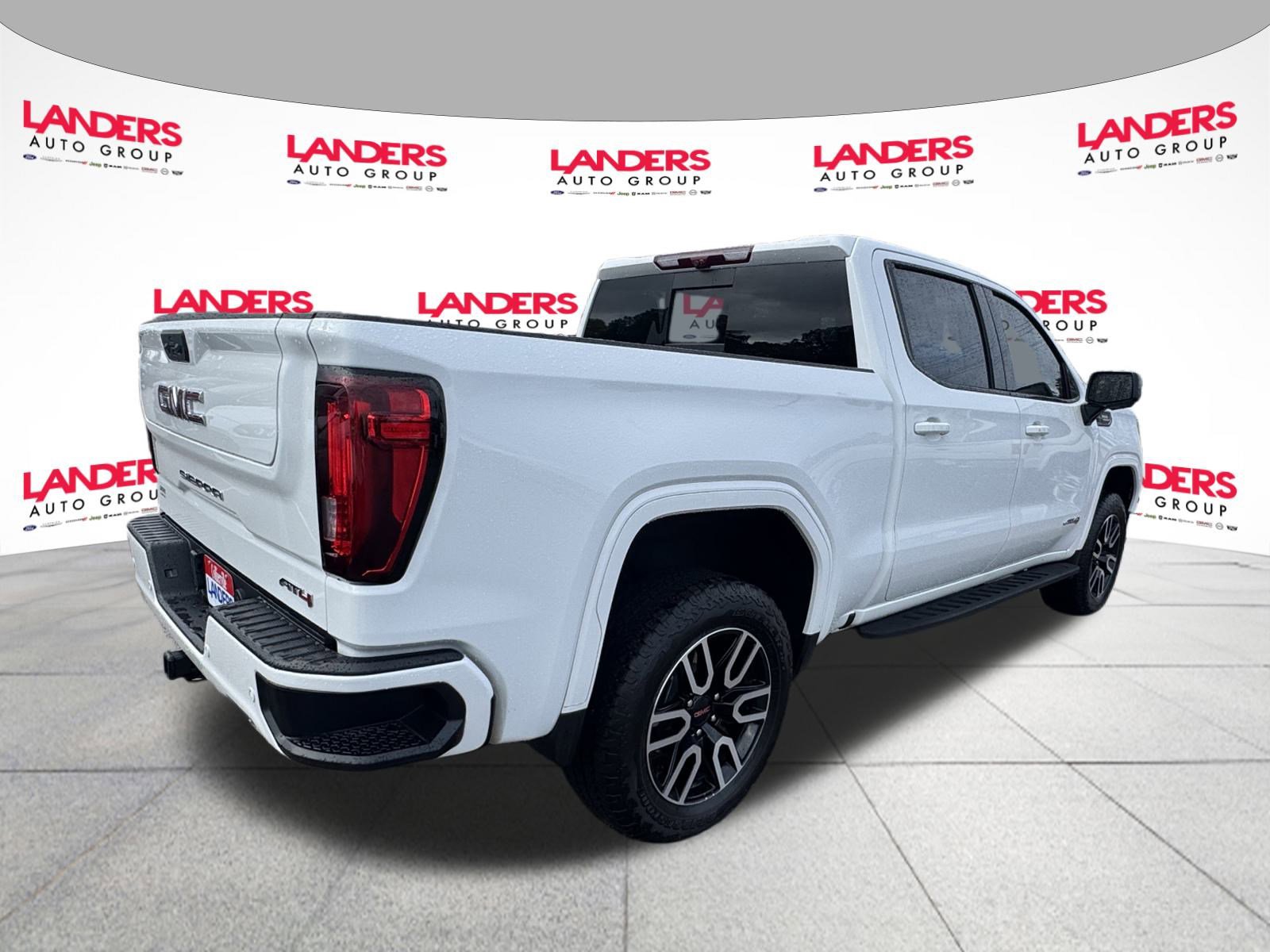 Used 2025 GMC Sierra 1500 AT4 w/ AT4 Premium Package image 3