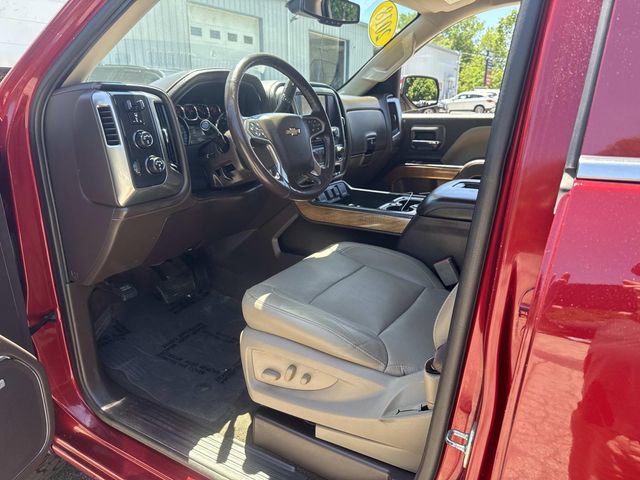 Used 2018 Chevrolet Silverado 1500 LTZ w/ LTZ Plus Package AWD/4WD image 21