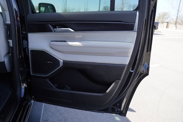 Used 2024 Jeep Wagoneer 4WD w/ Premium Group I image 24