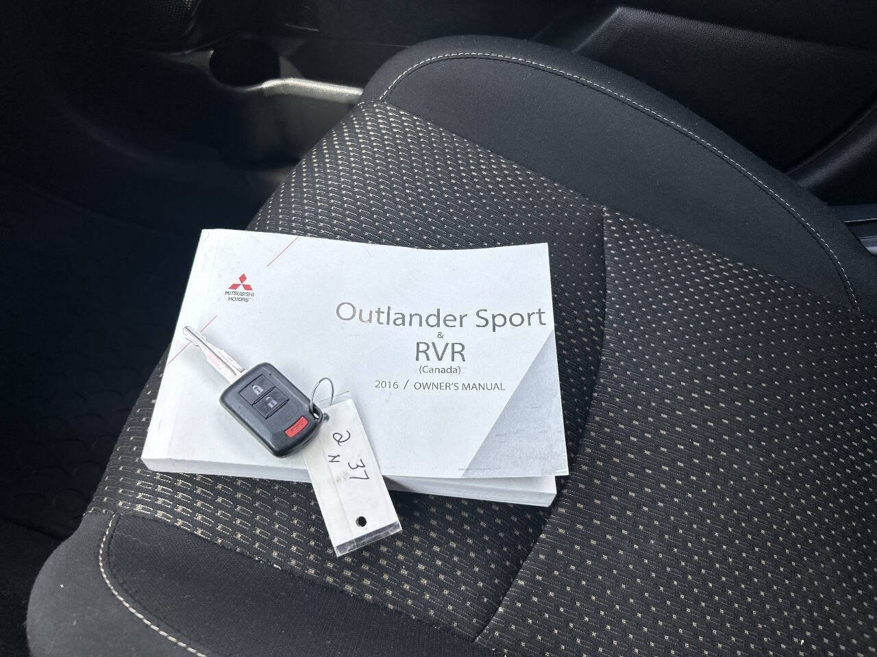 Used 2016 Mitsubishi Outlander Sport SE AWD/4WD image 29