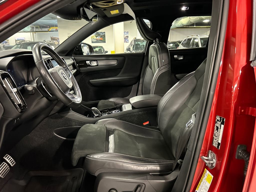 Used 2019 Volvo XC40 T5 R-Design AWD/4WD image 10