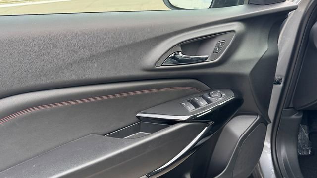 New 2026 Chevrolet Trax RS w/ Driver Confidence Package image 18