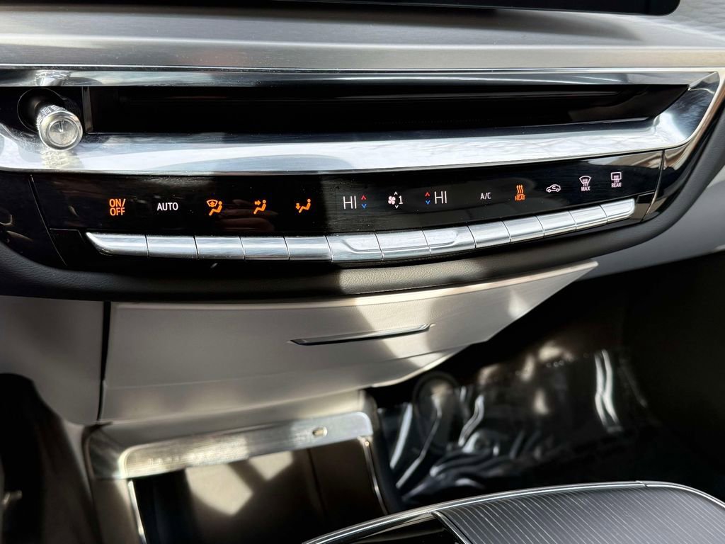 Used 2024 Cadillac Lyriq Sport image 26