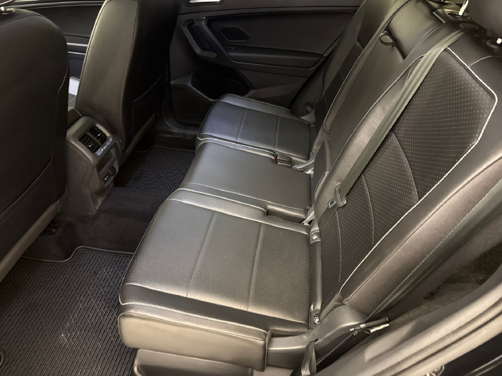 Used 2021 Volkswagen Tiguan SEL w/ 2-Row Tiguan MDO Package AWD/4WD image 18