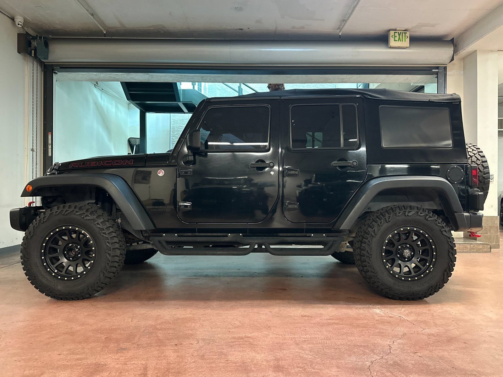 Used 2015 Jeep Wrangler Unlimited Rubicon AWD/4WD image 2