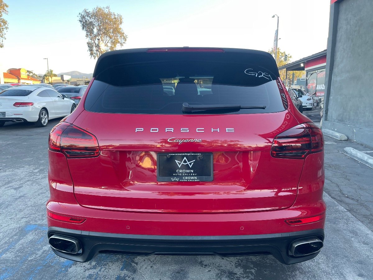 Used 2016 Porsche Cayenne AWD/4WD image 8