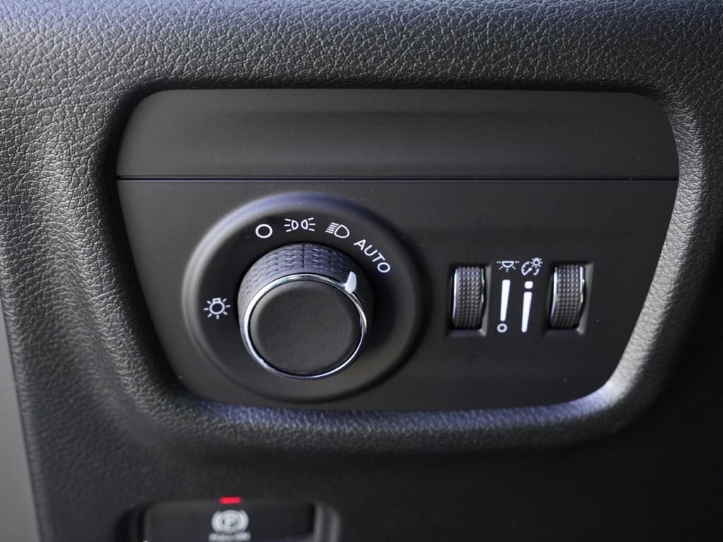 New 2026 Jeep Grand Cherokee Laredo X RWD image 12