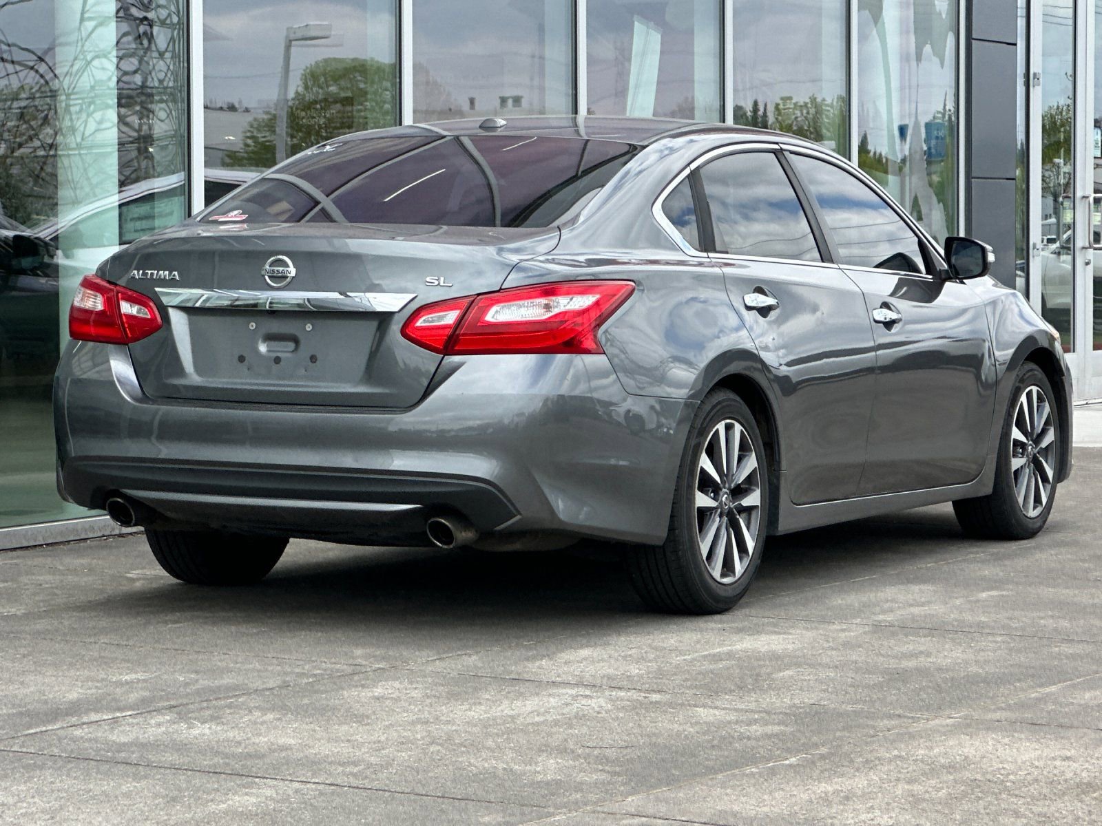 Used 2017 Nissan Altima 2.5 SL FWD image 3