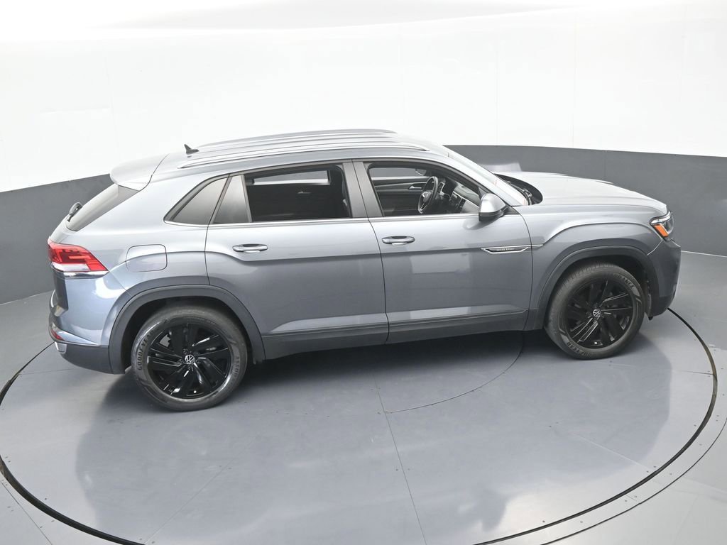 Used 2022 Volkswagen Atlas Cross Sport SE w/ Black Wheel Package image 55
