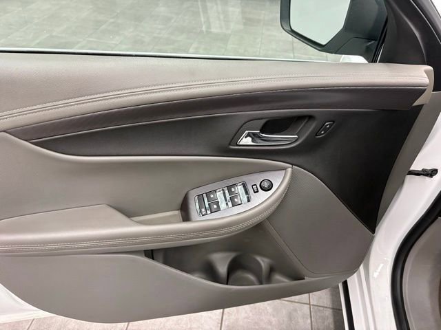 Used 2015 Chevrolet Impala LS image 9