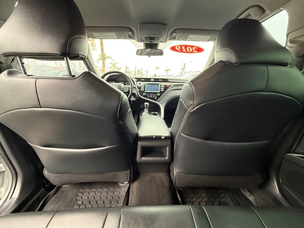 Used 2019 Toyota Camry SE image 13