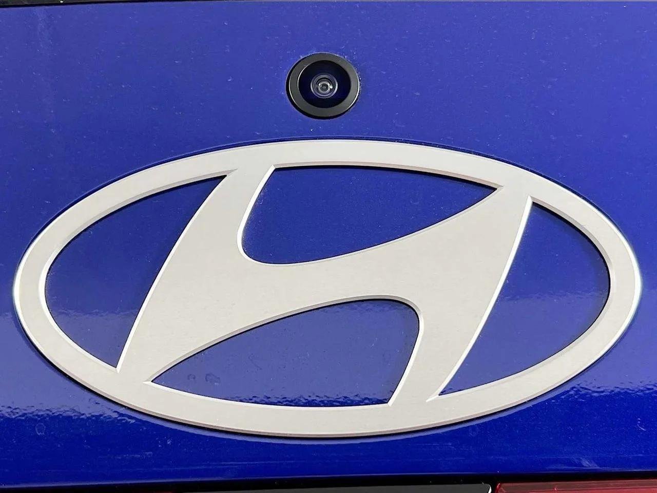 New 2026 Hyundai Elantra Sport FWD image 18