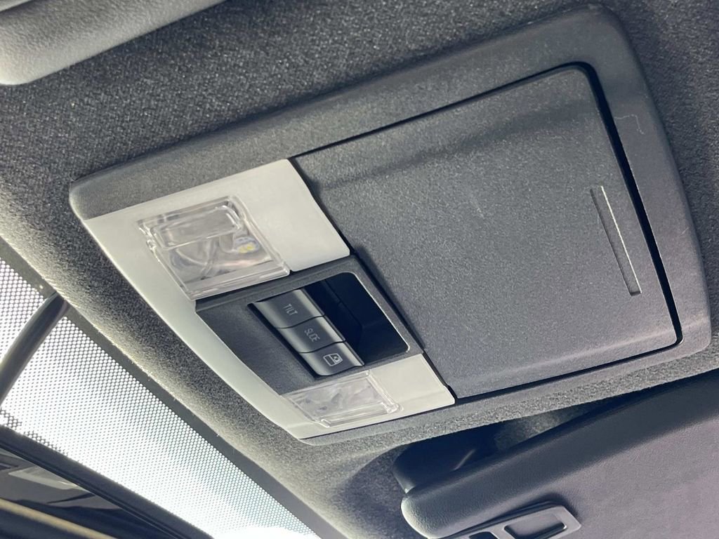 Used 2016 Ford F250 Platinum w/ FX4 Off-Road Package image 33