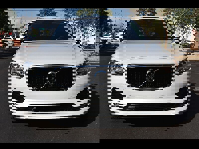 Used 2017 Volvo S90 T5 Momentum w/ Vision Package image 8