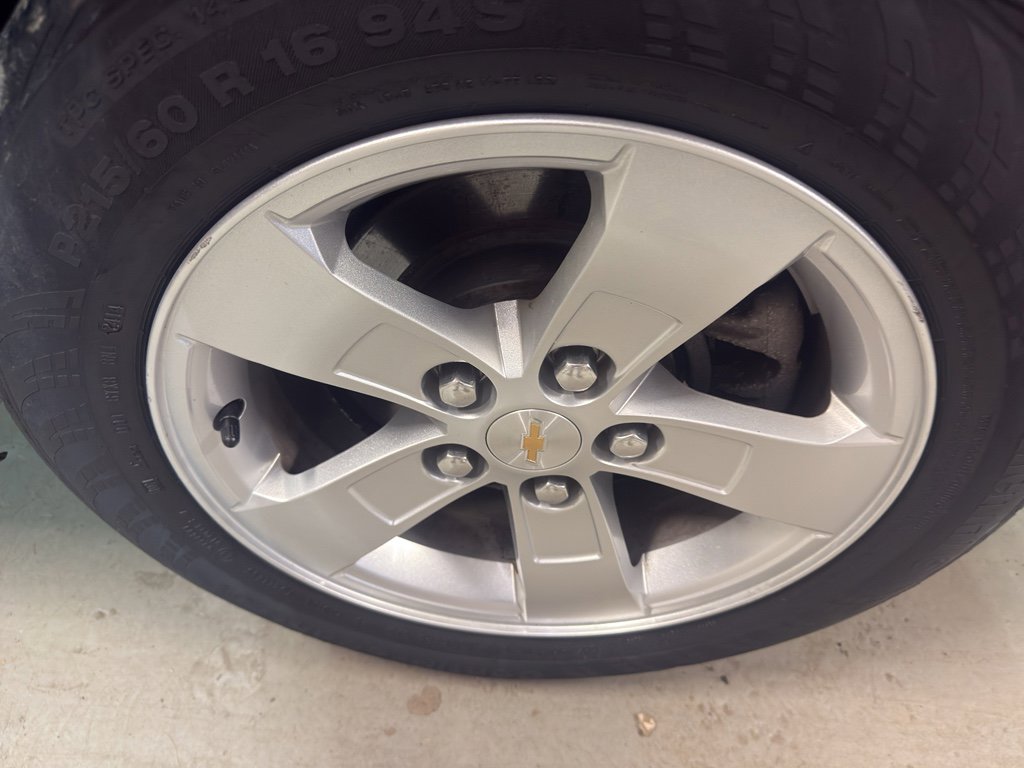 Used 2015 Chevrolet Malibu LS image 32