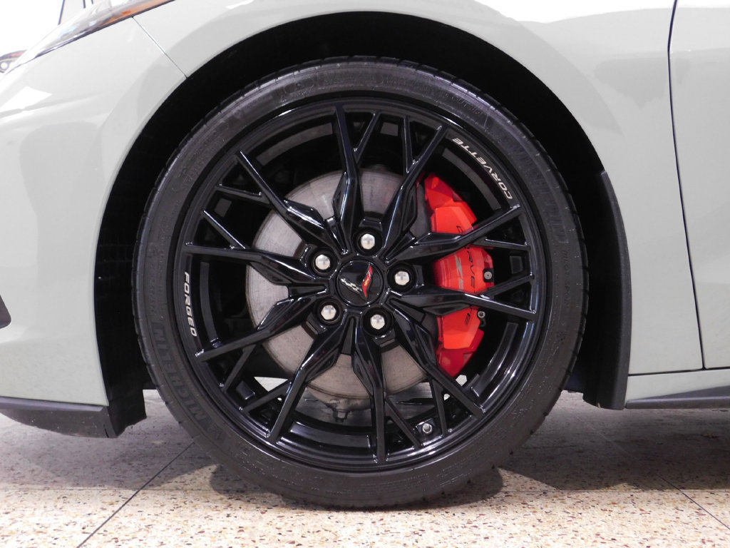 Used 2024 Chevrolet Corvette Stingray Preferred Cpe w/ Z51 Performance Package RWD image 23