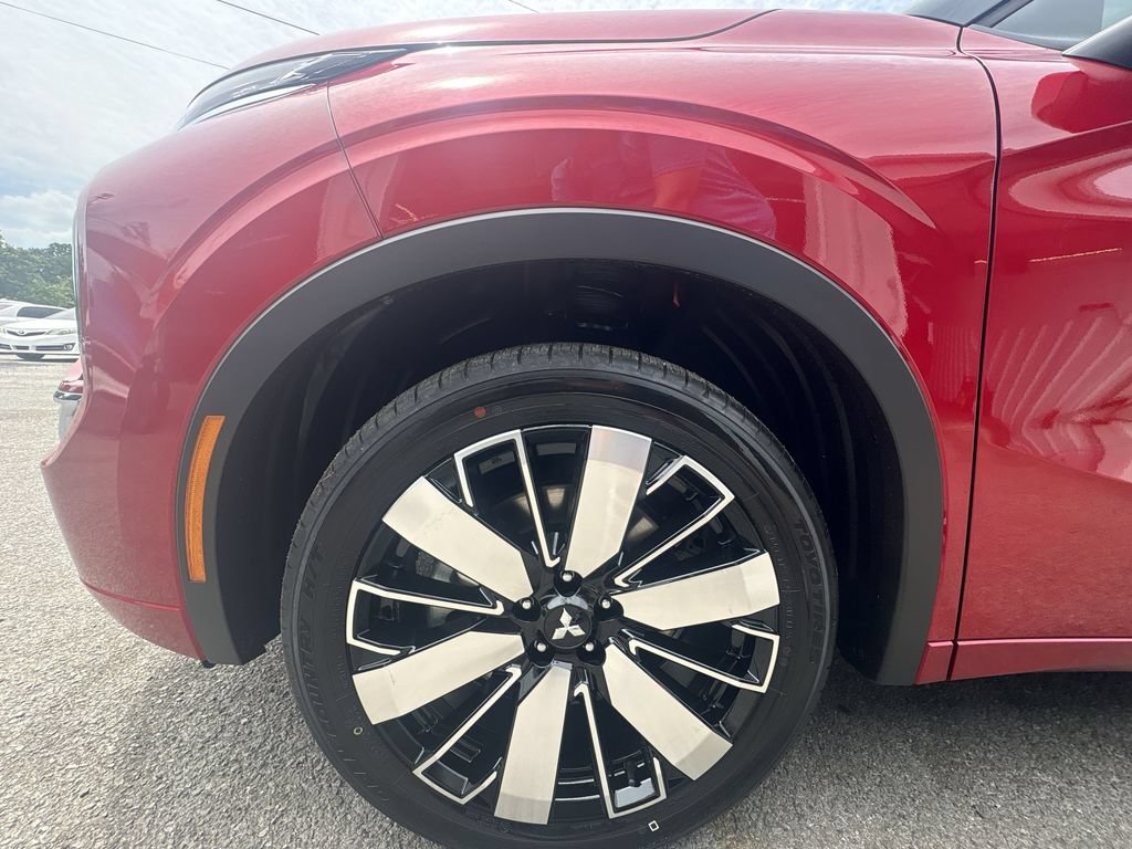 New 2026 Mitsubishi Outlander SEL FWD image 10