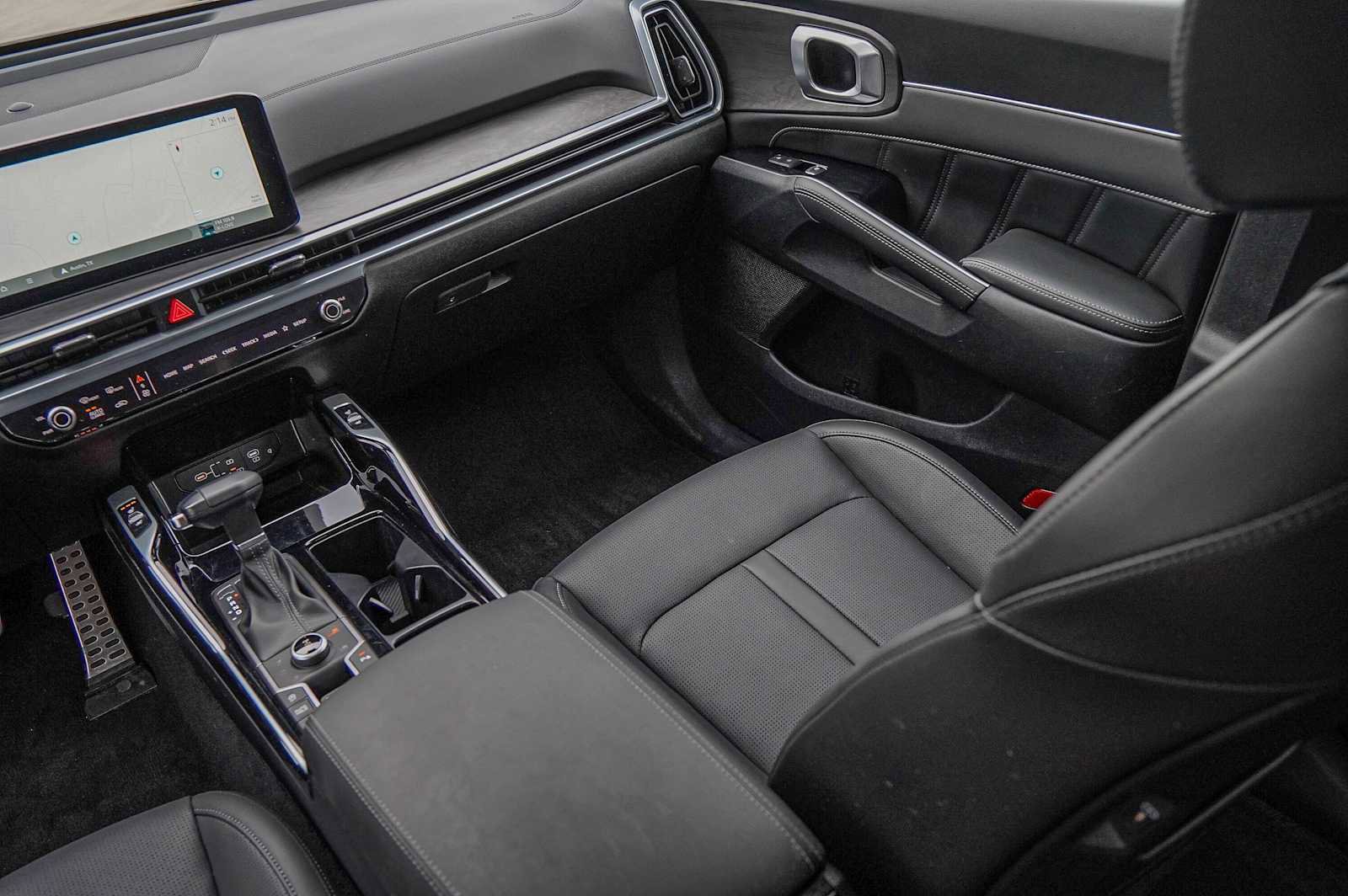 Certified 2025 Kia Sorento SX image 25