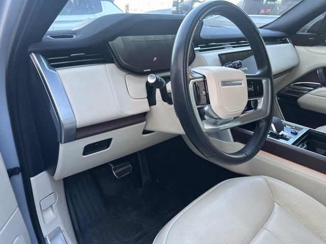 Used 2023 Land Rover Range Rover Long Wheelbase SE AWD/4WD image 11