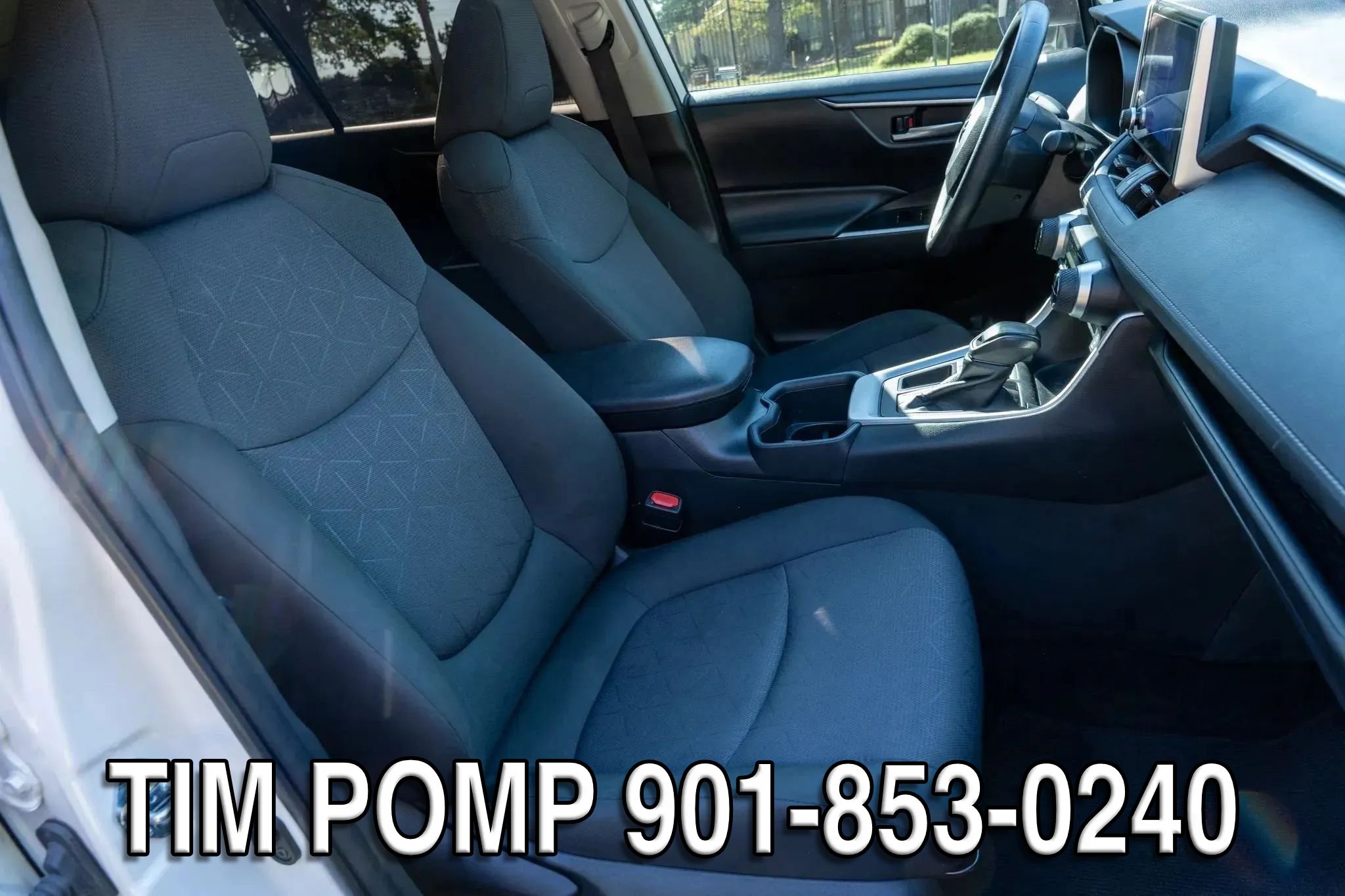 Used 2025 Toyota RAV4 XLE w/ Convenience Package FWD image 17
