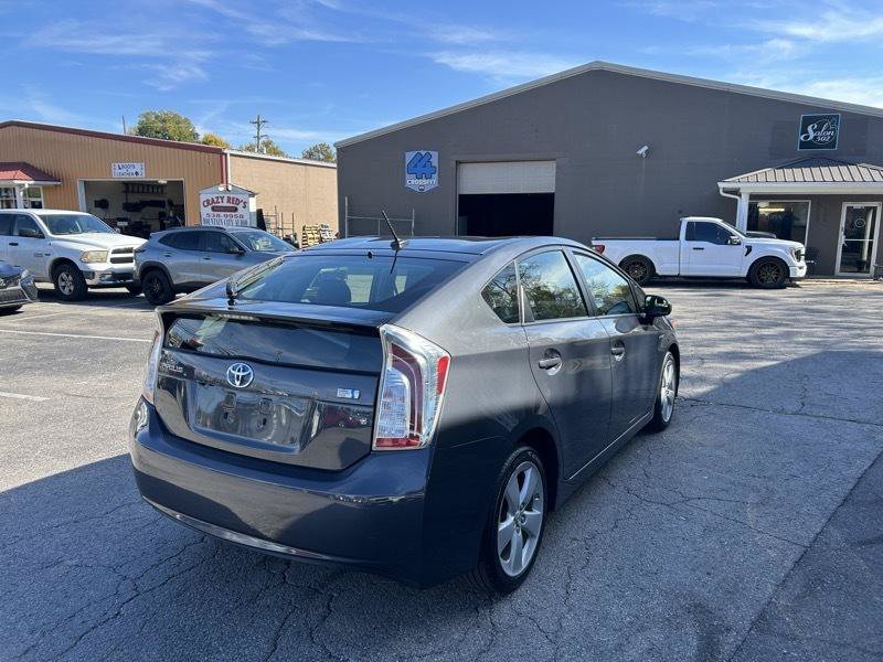 Used 2015 Toyota Prius Five FWD image 4