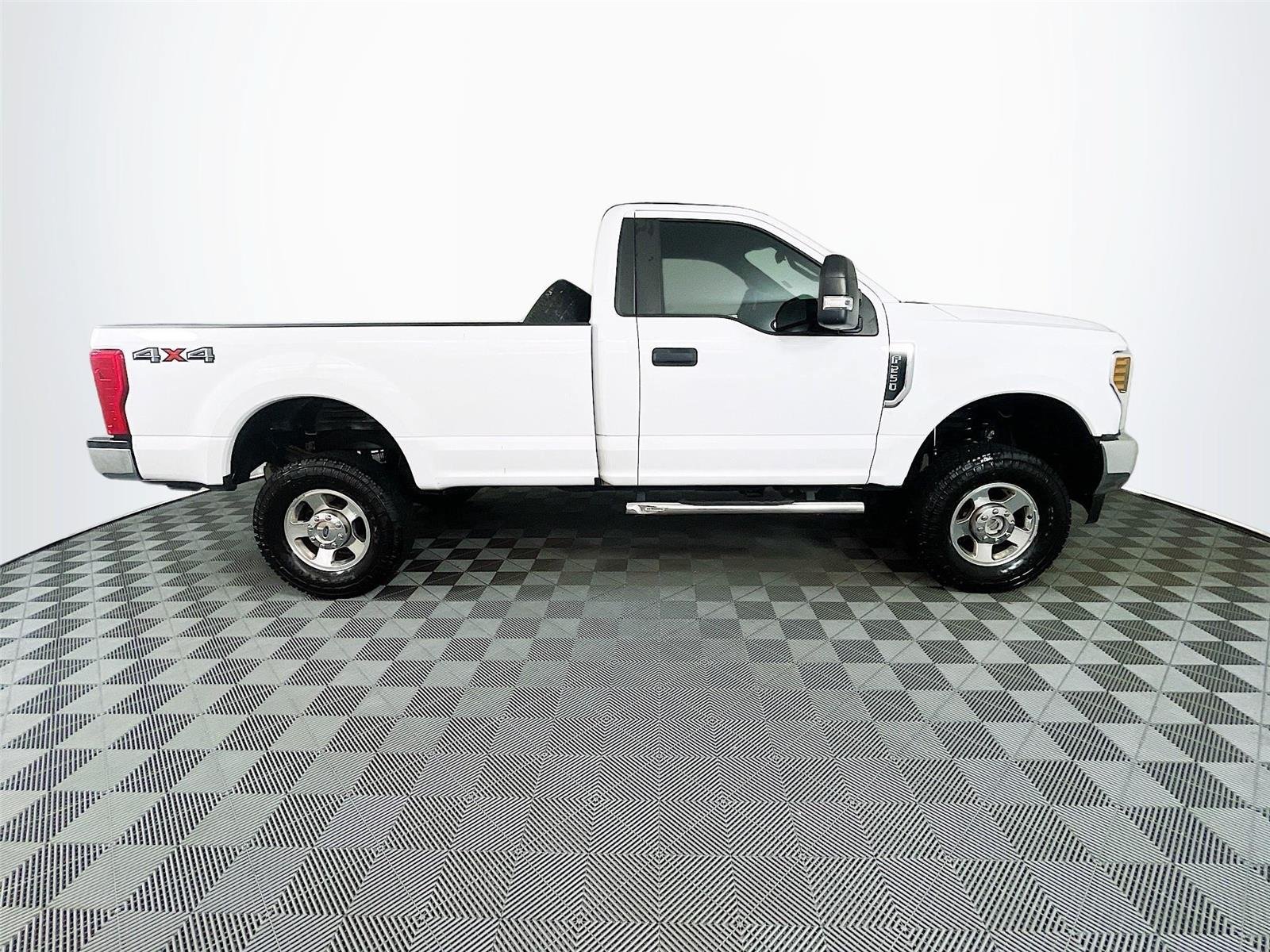 Used 2018 Ford F250 XL w/ Power Equipment Group AWD/4WD image 11