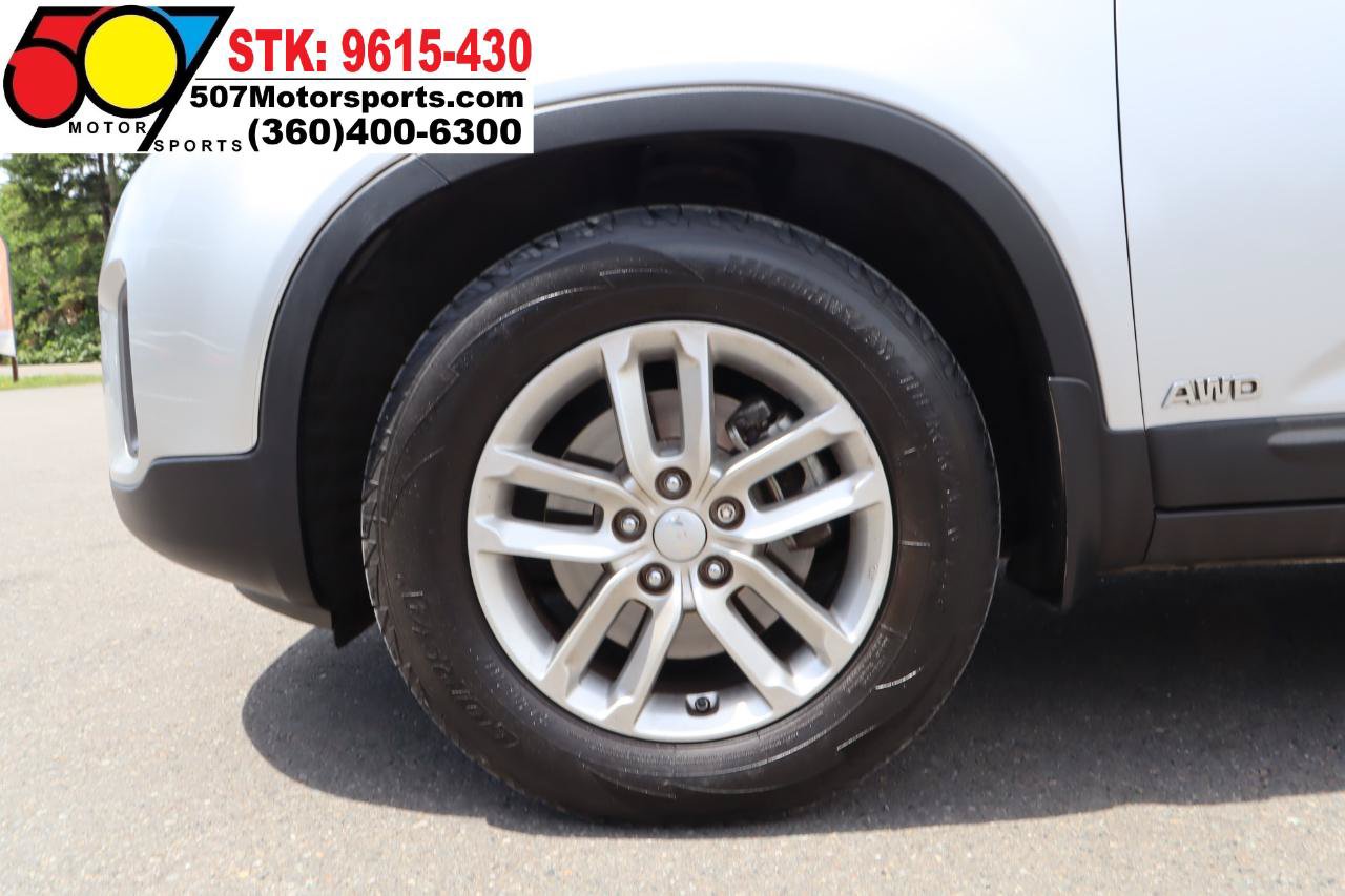 Used 2015 Kia Sorento LX AWD/4WD image 25