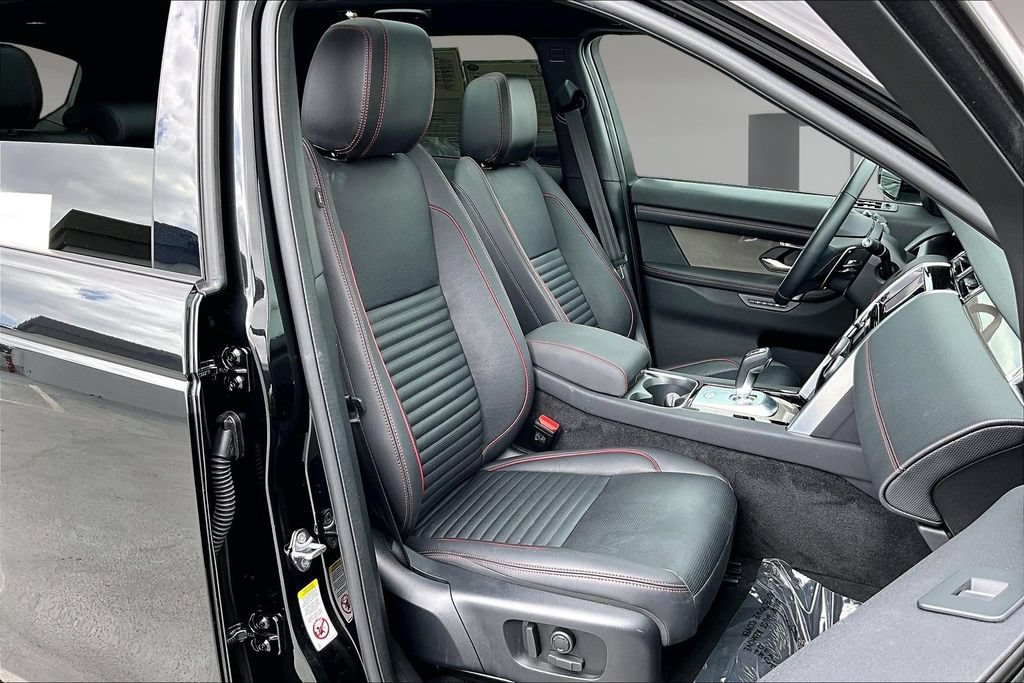 Certified 2023 Land Rover Discovery Sport SE R-Dynamic AWD/4WD image 27