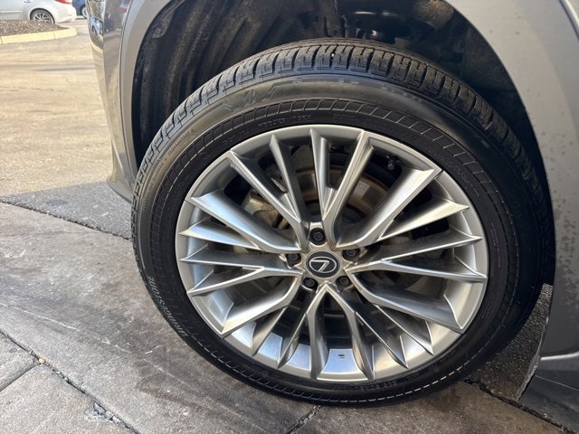 Used 2025 Lexus NX 350h AWD w/ Premium Package image 11