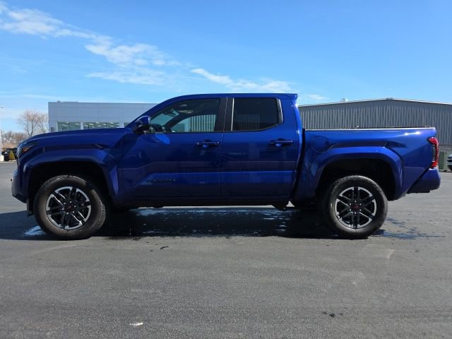 Certified 2025 Toyota Tacoma TRD Sport image 4