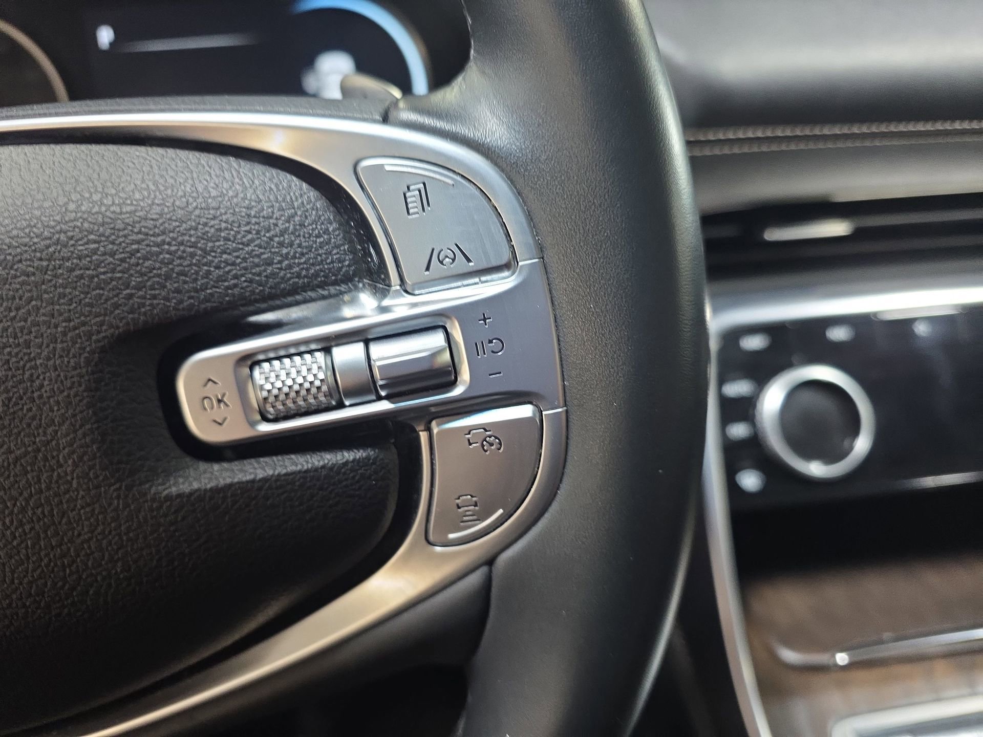Used 2024 Genesis GV80 2.5T AWD/4WD image 18