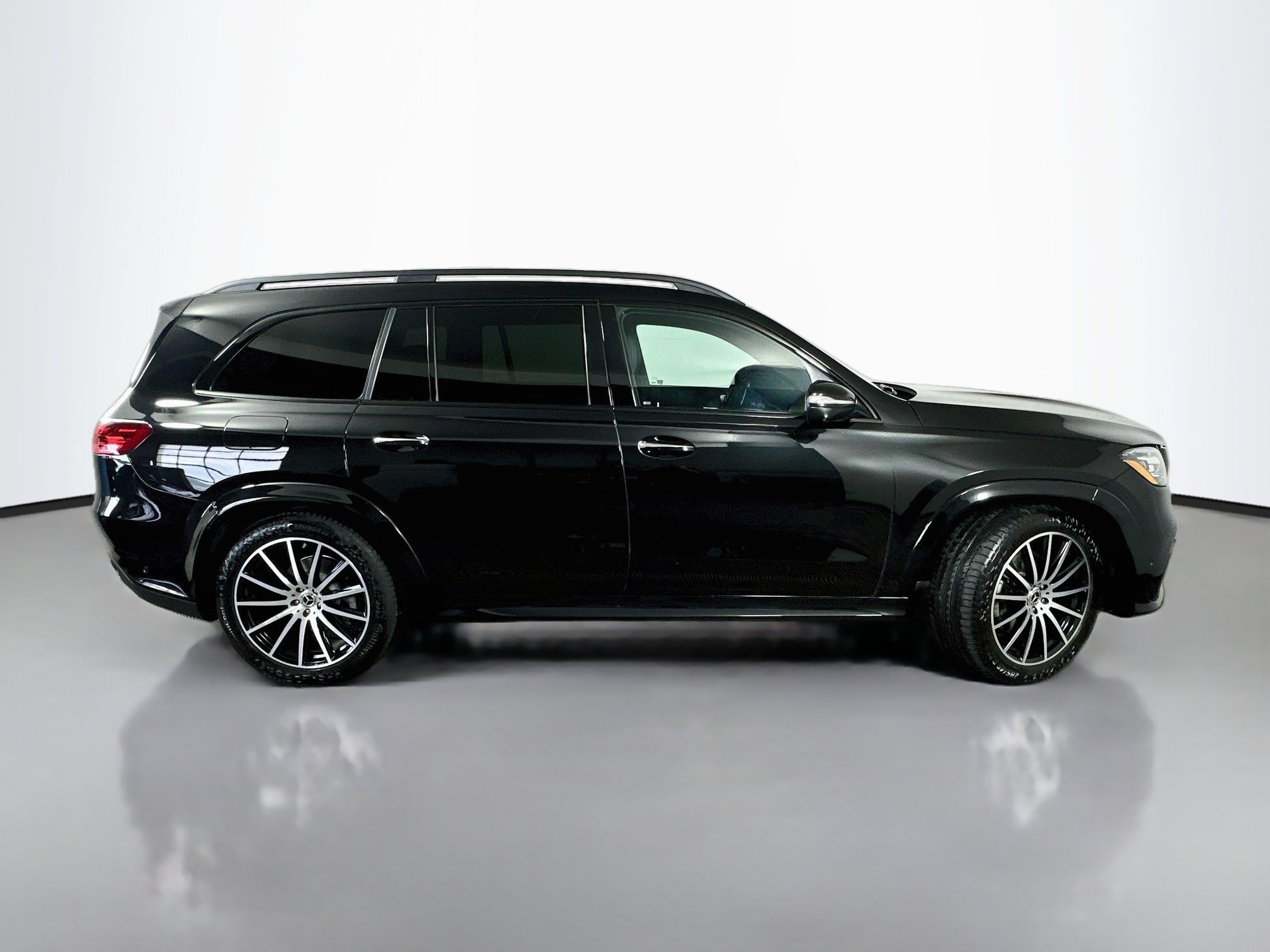 Certified 2025 Mercedes-Benz GLS 450 4MATIC image 8