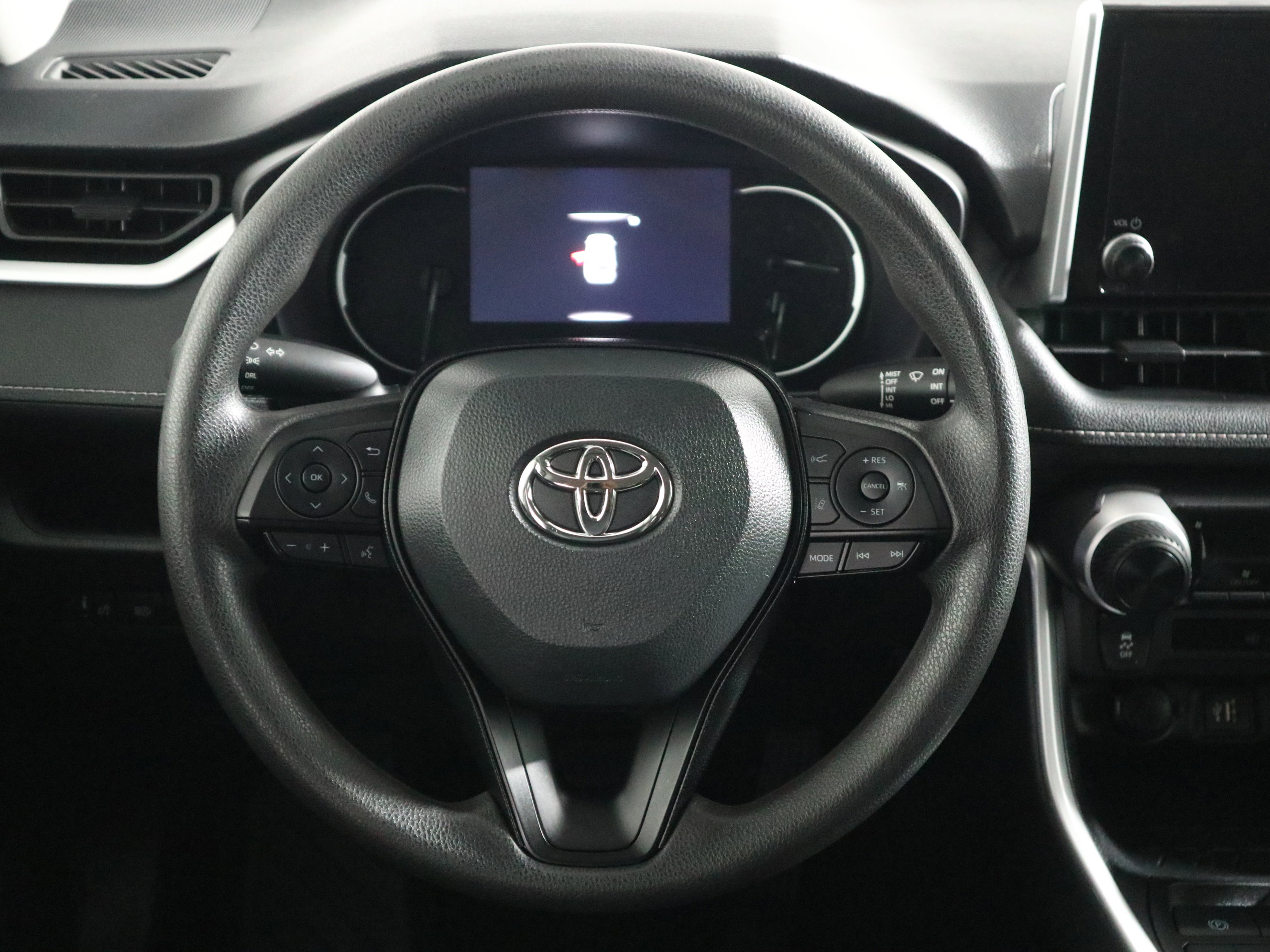 Used 2024 Toyota RAV4 LE AWD/4WD image 16