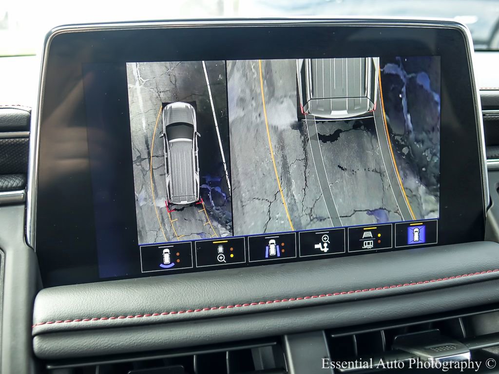 Used 2024 Chevrolet Suburban RST w/ Luxury Package image 29