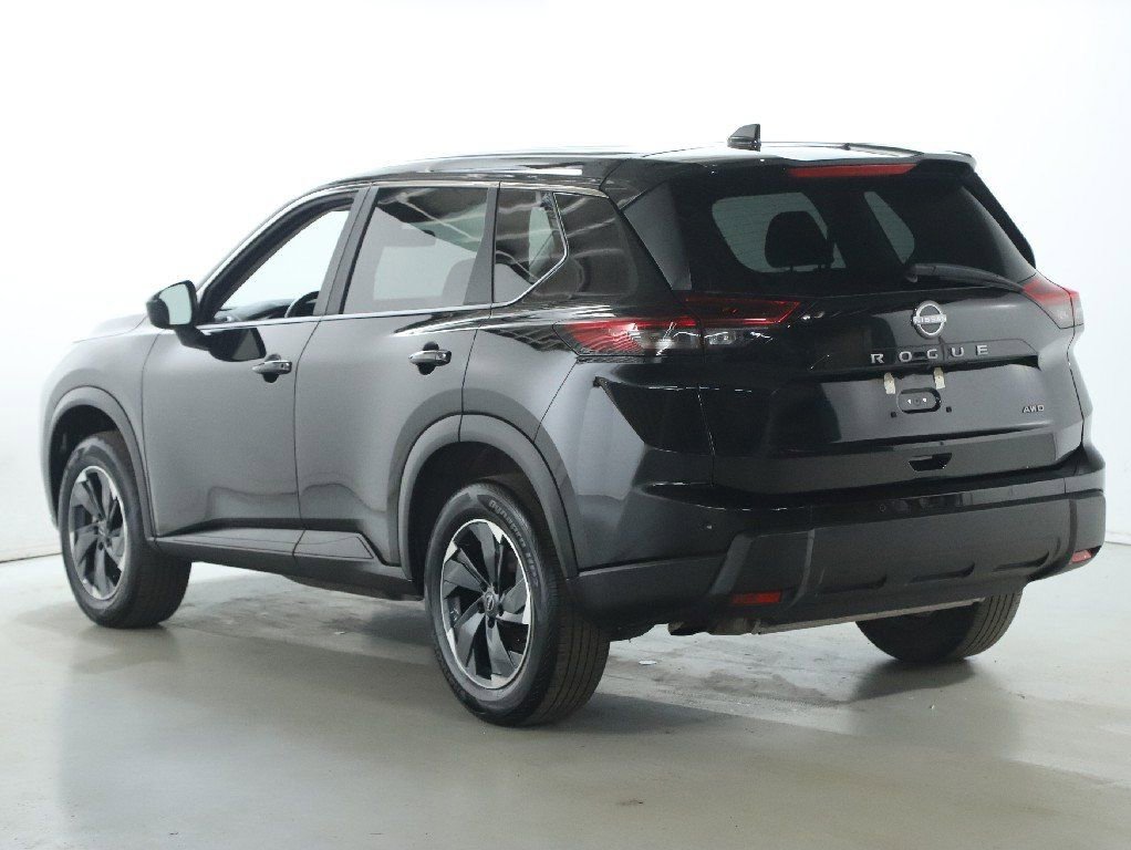 Certified 2025 Nissan Rogue SV image 40
