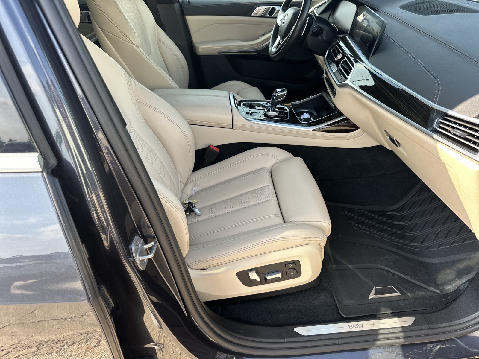 Used 2021 BMW X7 xDrive40i w/ Executive Package AWD/4WD image 14