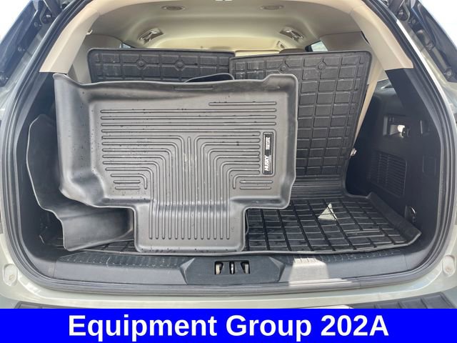 Used 2020 Ford Explorer XLT w/ Equipment Group 202A image 12