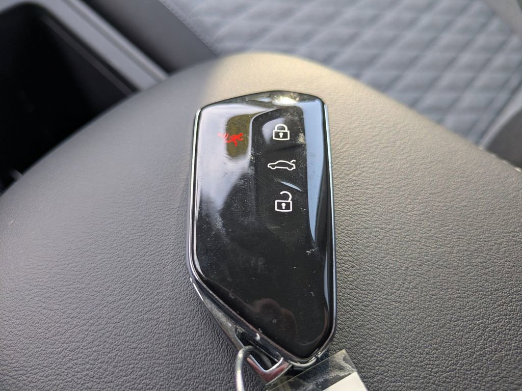 Certified 2025 Volkswagen Tiguan S image 28