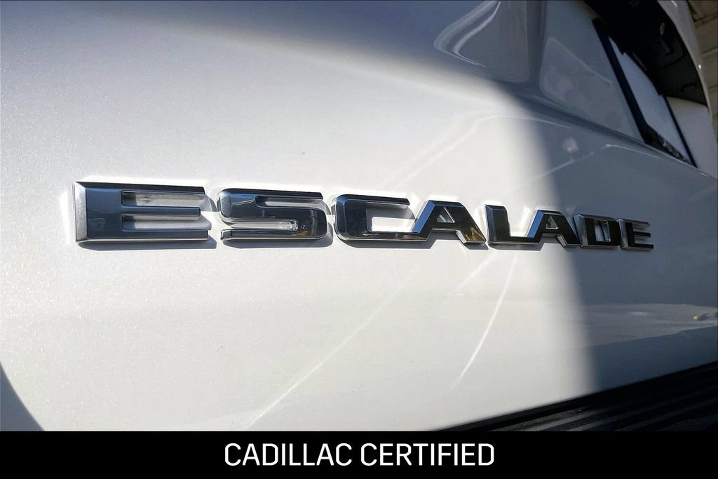 Certified 2024 Cadillac Escalade ESV V w/ Heavy-Duty Trailer Package AWD/4WD image 31