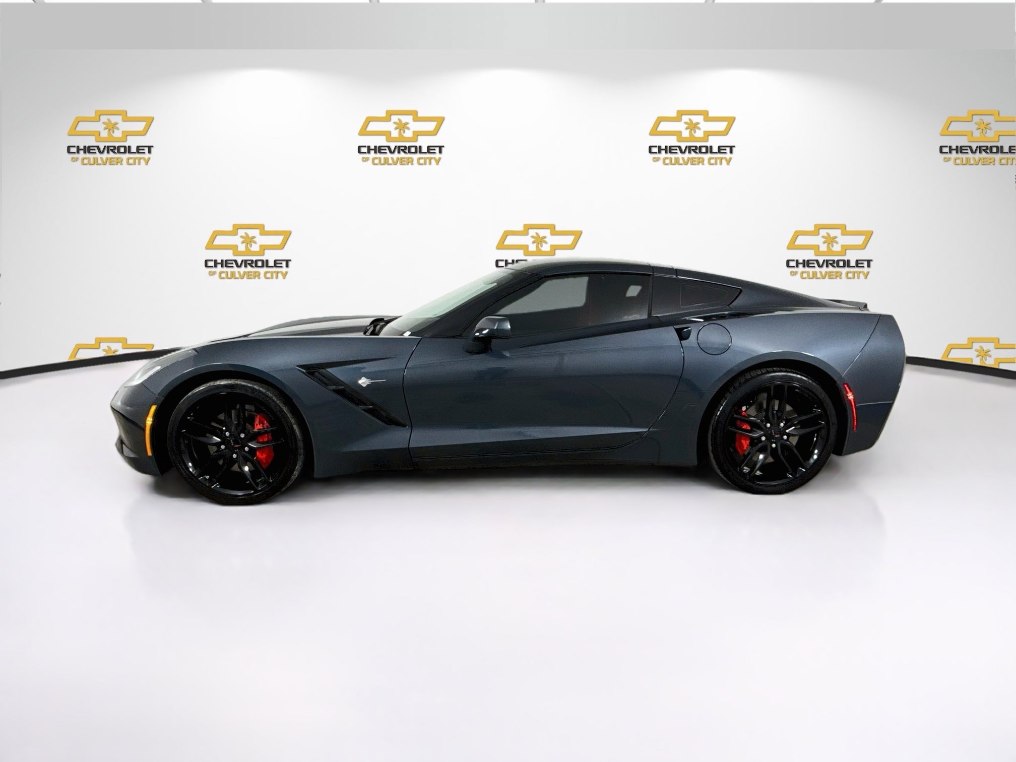 Used 2019 Chevrolet Corvette Stingray Coupe w/ 1LT RWD image 5