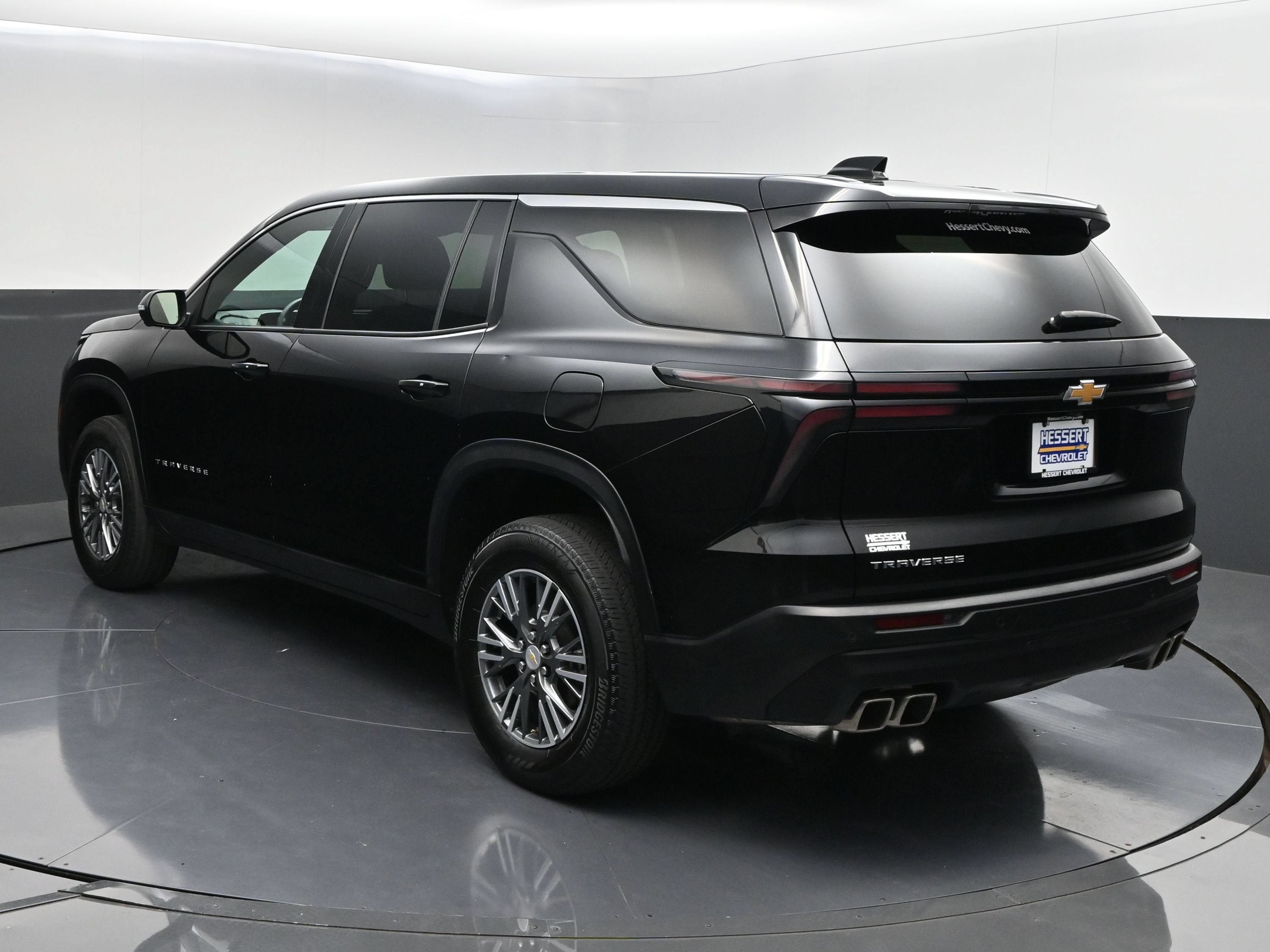 Certified 2024 Chevrolet Traverse LS FWD image 5