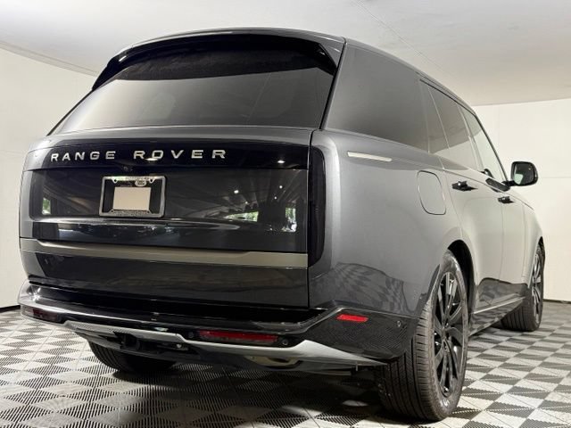 Used 2024 Land Rover Range Rover SE AWD/4WD image 8