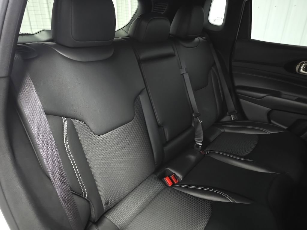 Used 2023 Jeep Compass Altitude image 16